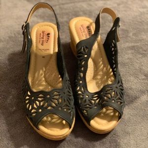 Women’s Sandler’s